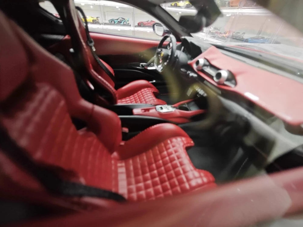 [BBR] 1:18 Ferrari 2022 812 Competizione Aperta nero Rosso Stripe modellino di auto resina