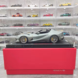 [BBR] 1:18 Ferrari 2022 812 Competizione Aperta silver Giallo Stripe modellbil resin