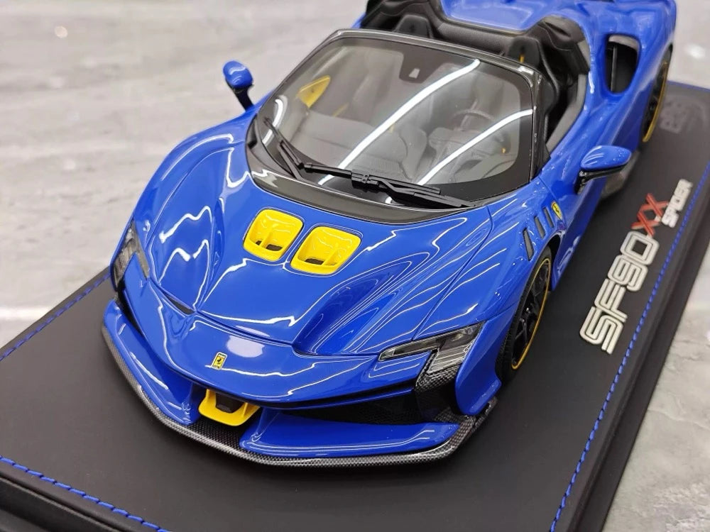 [BBR] 1:18 Ferrari 2023 SF90 XX Spider Glossy blu & giallo modellino di auto resina