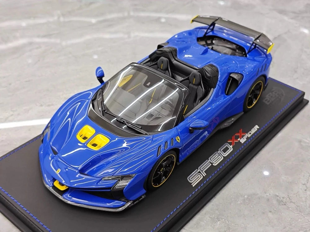 [BBR] 1:18 Ferrari 2023 SF90 XX Spider Glossy blu & giallo modellino di auto resina