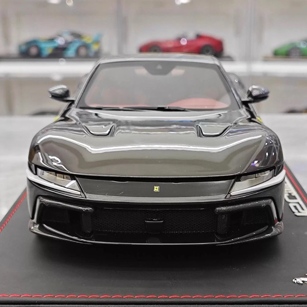 [BBR] 1:18 Ferrari 2024 12 Cilindri Coupe Glossy musta pienoismalli Hartsi