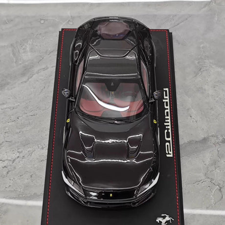 [BBR] 1:18 Ferrari 2024 12 Cilindri Coupe glanzend zwart modelauto Hars