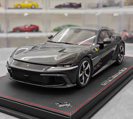 [BBR] 1:18 Ferrari 2024 12 Cilindri Coupe glanzend zwart modelauto Hars