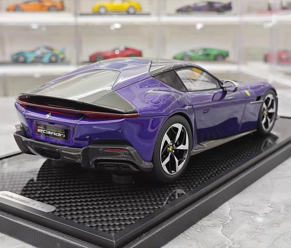 [BBR] 1:18 Ferrari 2024 12 Cilindri Coupe lila modellbil harts