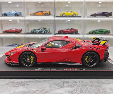 [BBR] 1:18 Ferrari 2024 SF90 XX Stradale glanzend rood & geel modelauto Hars