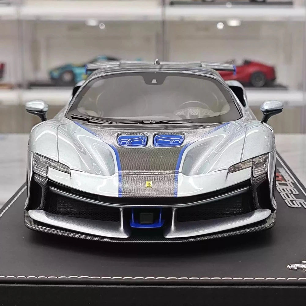[BBR] 1:18 Ferrari 2024 SF90 XX Stradale brillant argent & noir voiture miniature Resin