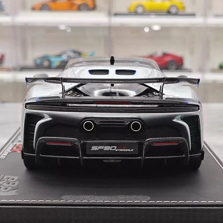 [BBR] 1:18 Ferrari 2024 SF90 XX Stradale glanzend zilver & zwart modelauto Hars