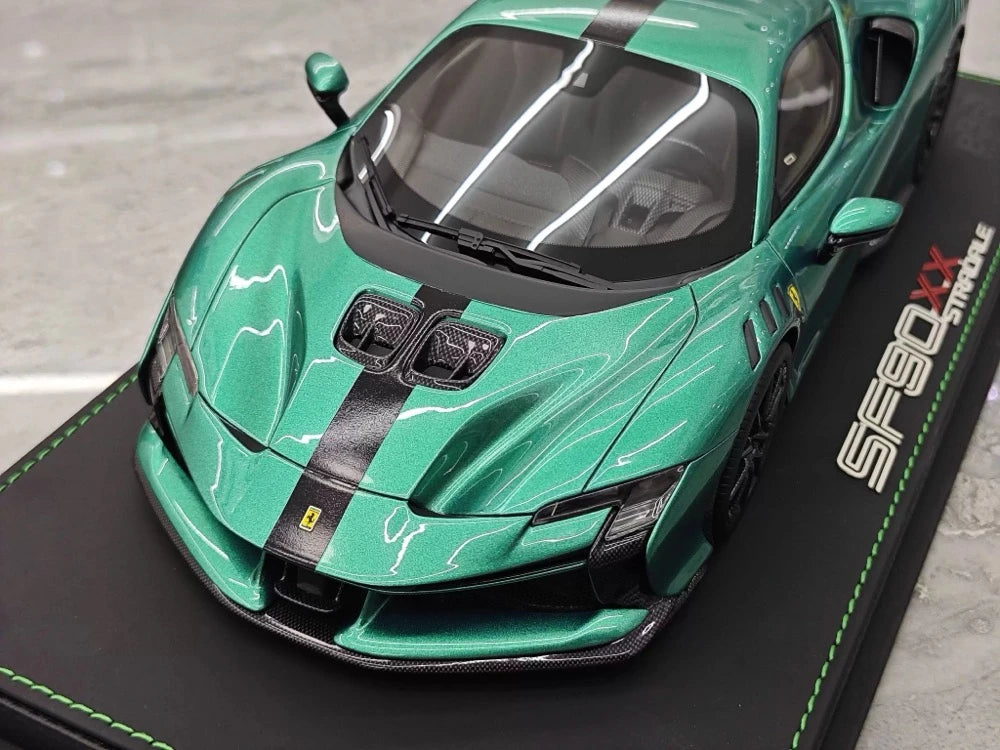 [BBR] 1:18 Ferrari 2024 SF90 XX Stradale Tiffany Blue & Black Model Car Resin