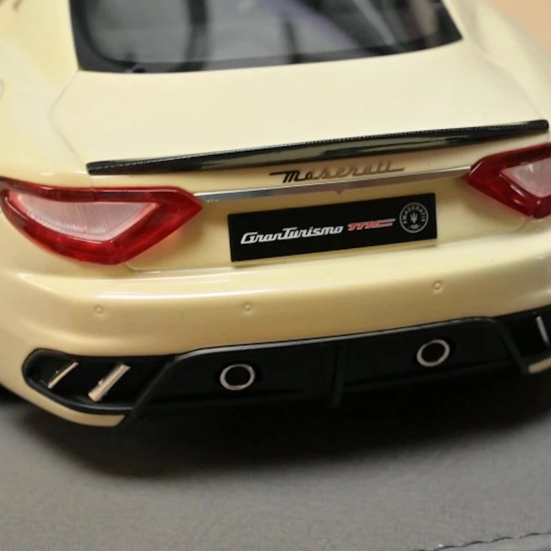 [BBR] 1:18 Maserati 2011 GranTurismo MC Stradale blanc voiture miniature Resin