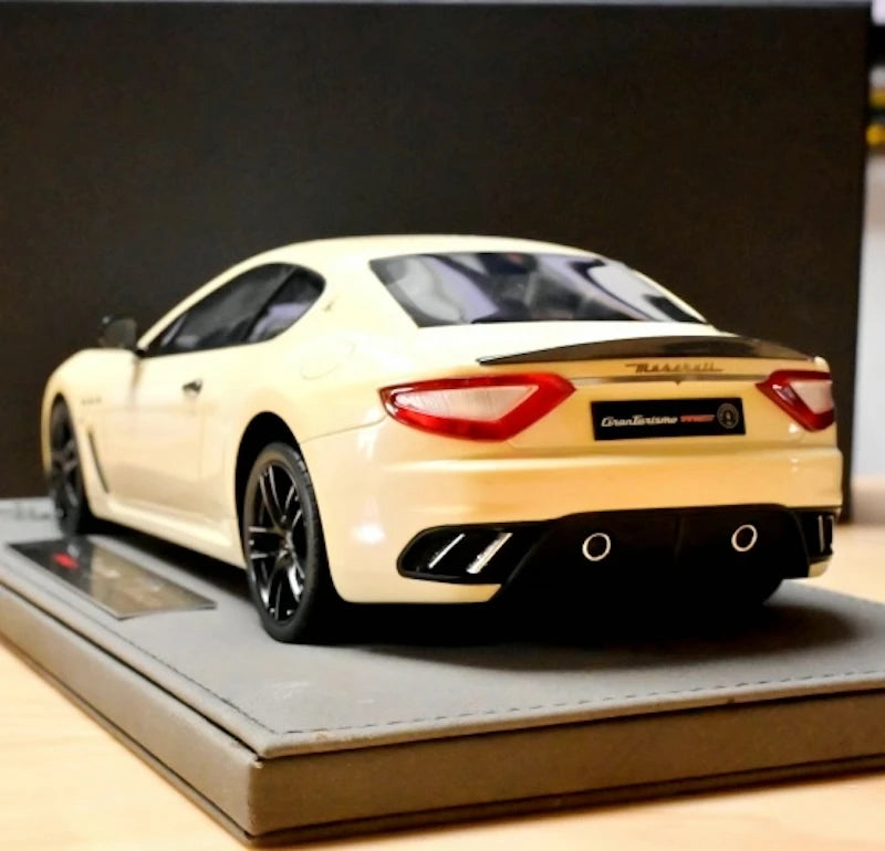 [BBR] 1:18 Maserati 2011 GranTurismo MC Stradale White Model Car Resin