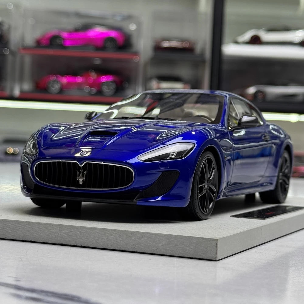 [BBR] 1:18 Maserati 2011 GranTurismo MC Stradale Blue Model Car Resin