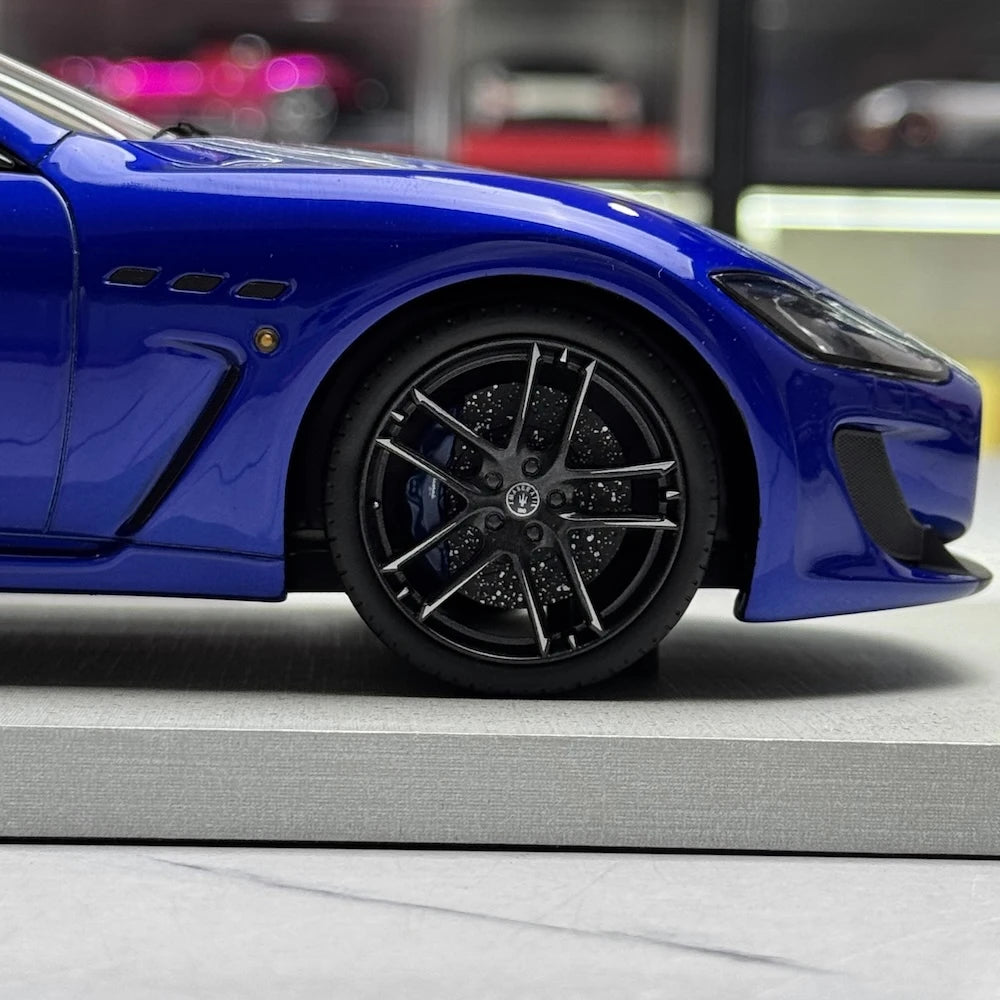 [BBR] 1:18 Maserati 2011 GranTurismo MC Stradale Blue Model Car Resin