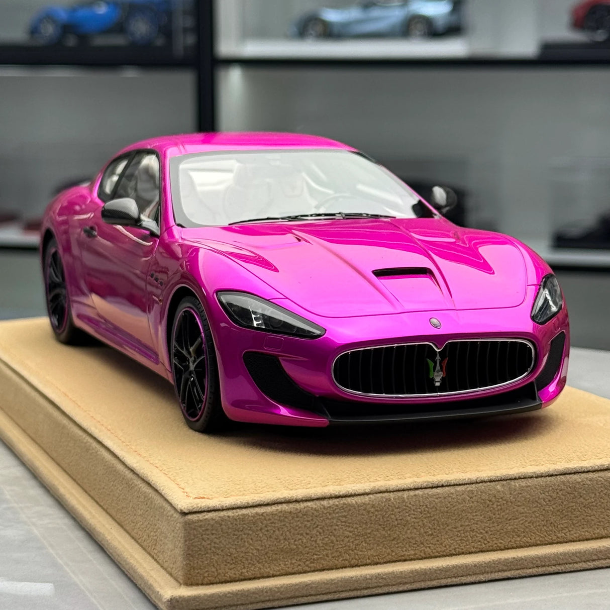 BBR Maserati 2011 GranTurismo MC Stradale Pink 1:18 – Collectible Resin Model Resin