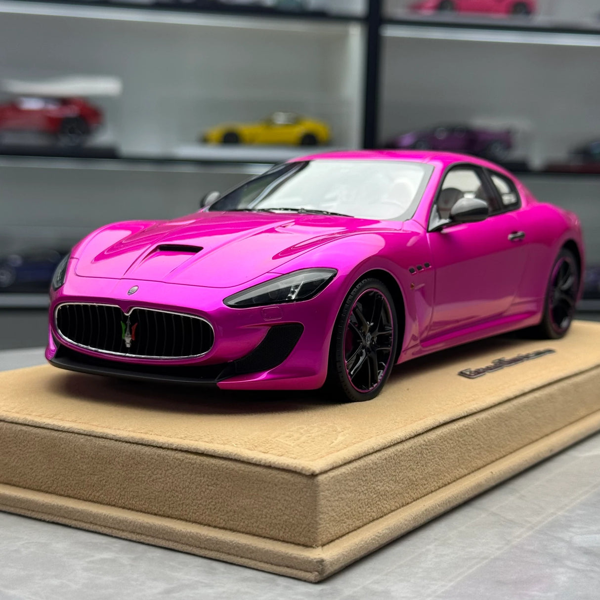 BBR Maserati 2011 GranTurismo MC Stradale Pink 1:18 – Collectible Resin Model Resin