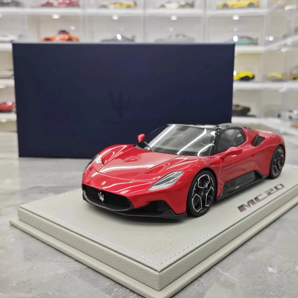 [BBR] 1:18 Maserati 2022 MC20 punainen ja musta Roof pienoismalli Hartsi