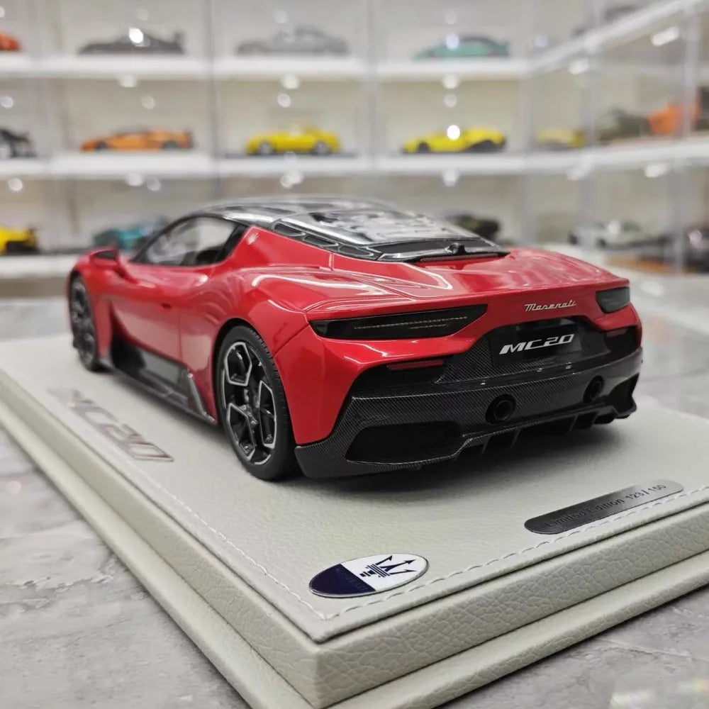 [BBR] 1:18 Maserati 2022 MC20 punainen ja musta Roof pienoismalli Hartsi