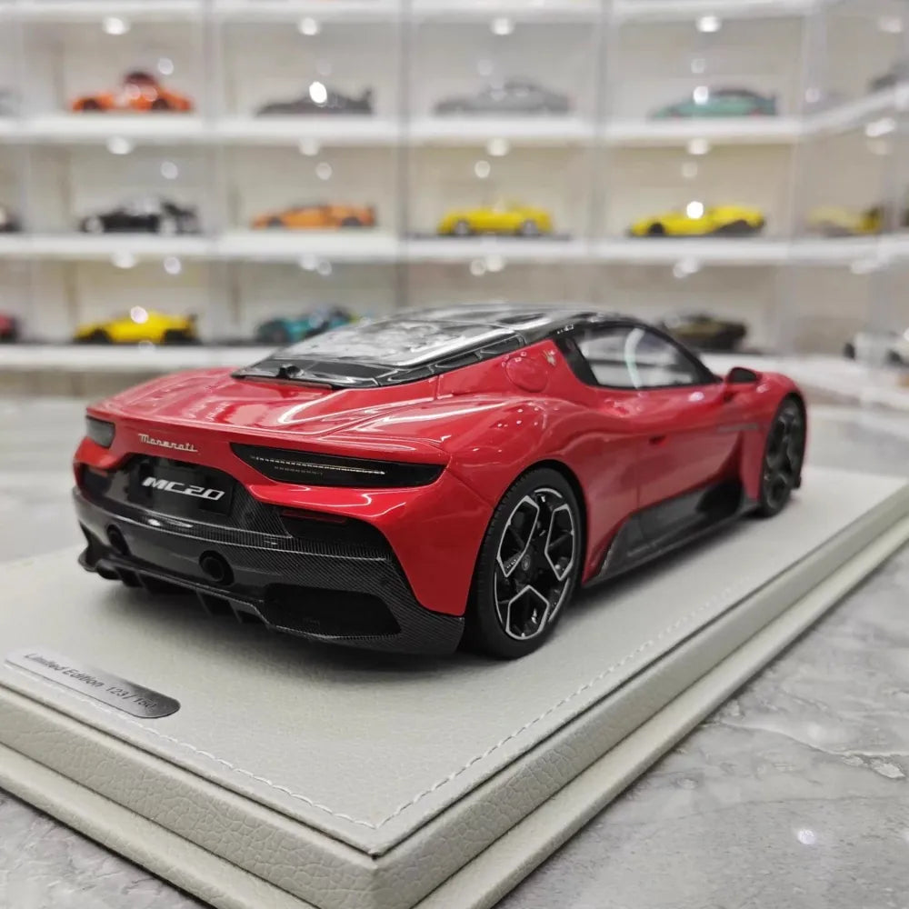 [BBR] 1:18 Maserati 2022 MC20 rood with zwart Roof modelauto Hars