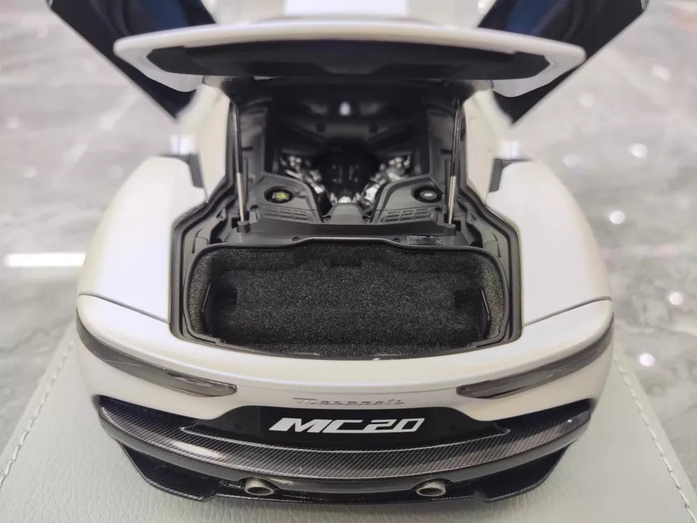 [BBR] 1:18 Maserati 2022 MC20 White Model Car Die-Cast