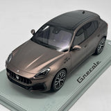 [BBR] 1:18 Maserati 2023 Grecale Trofeo brun modellbil resin