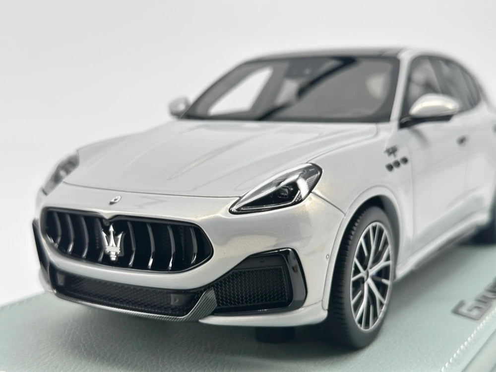 [BBR] 1:18 Maserati 2023 Grecale Trofeo argento modellino di auto resina