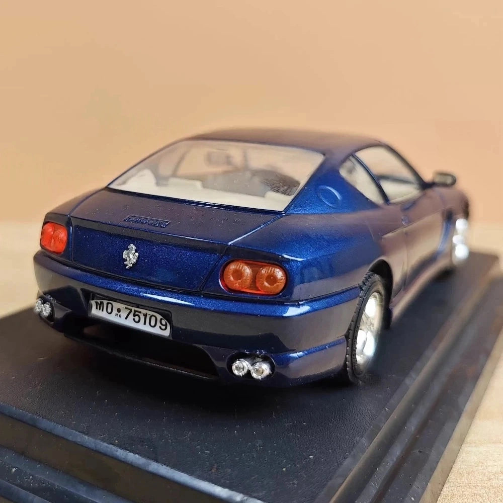 [Bburago] 1:24 Ferrari 1992 456 GT ブルー モデルカー Die-Cast