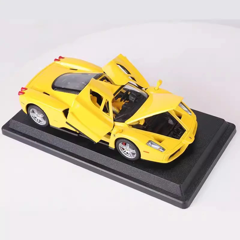 [Bburago] 1:24 Ferrari 2002 Enzo geel modelauto Die-Cast