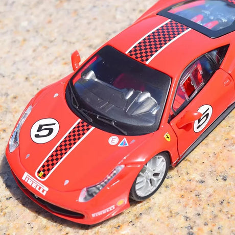 [Bburago] 1:24 Ferrari 2010 458 Challenge rood modelauto Die-Cast