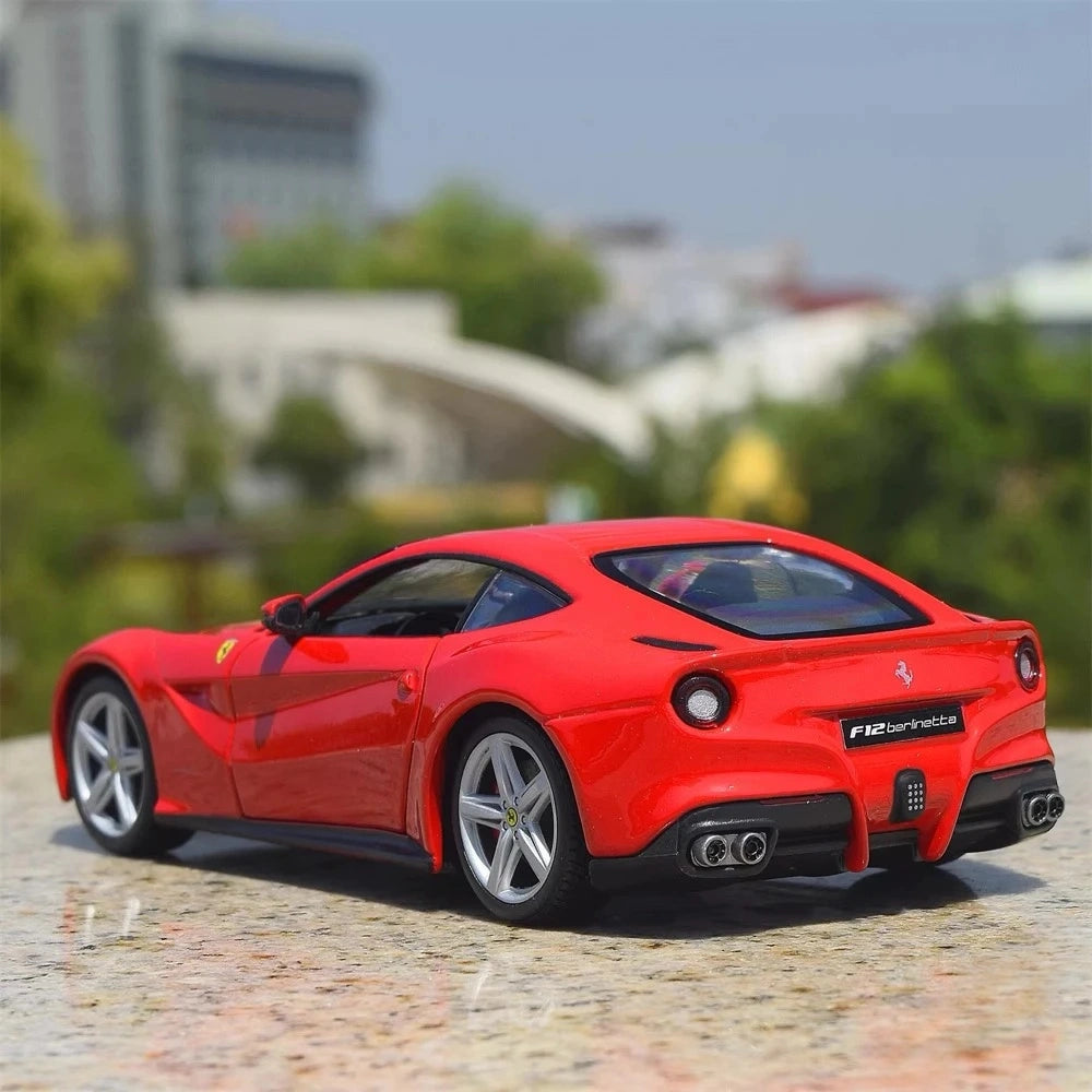 [Bburago] 1:24 Ferrari 2013 F12 Berlinetta Red Model Car Die-Cast
