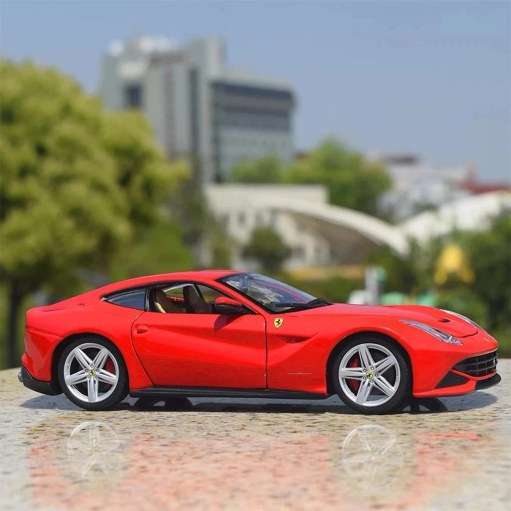 [Bburago] 1:24 Ferrari 2013 F12 Berlinetta Red Model Car Die-Cast