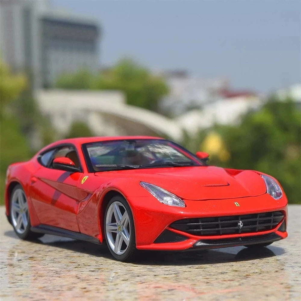 [Bburago] 1:24 Ferrari 2013 F12 Berlinetta rouge voiture miniature Die-Cast