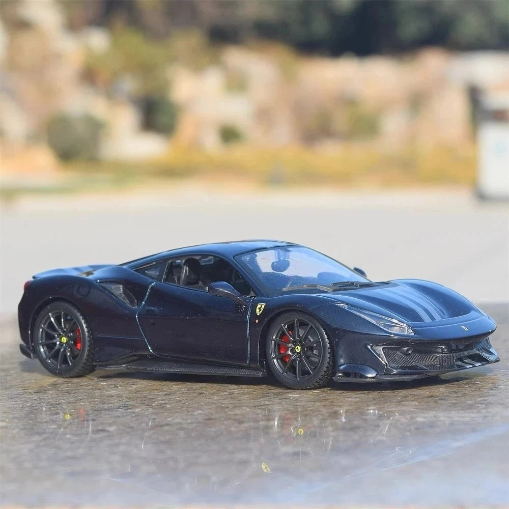 [Bburago] 1:24 Ferrari 2015 488 Pista Black Model Car Die-Cast