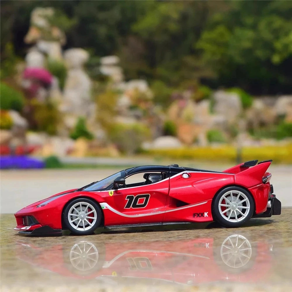[Bburago] 1:24 Ferrari 2015 FXX K Red Model Car Die-Cast