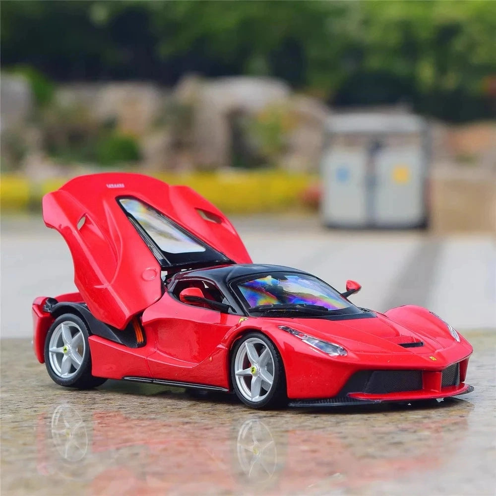 [Bburago] 1:24 Ferrari 2016 LaFerrari Red Model Car Die-Cast
