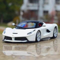 [Bburago] 1:24 Ferrari 2016 LaFerrari White Model Car Die-Cast
