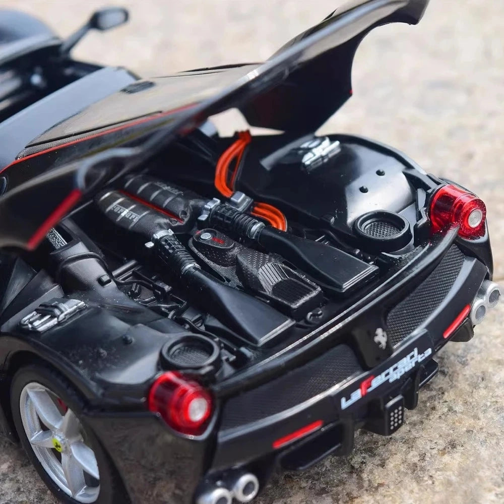 [Bburago] 1:24 Ferrari 2016 LaFerrari Aperta Black Model Car Die-Cast