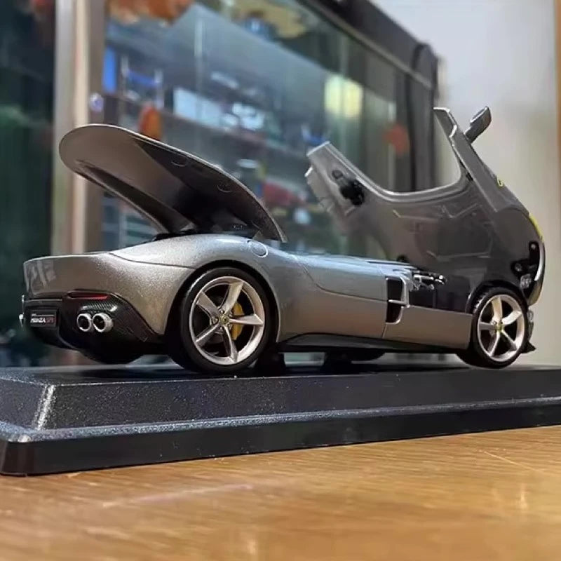 [Bburago] 1:24 Ferrari 2018 Monza SP1 argent voiture miniature Die-Cast