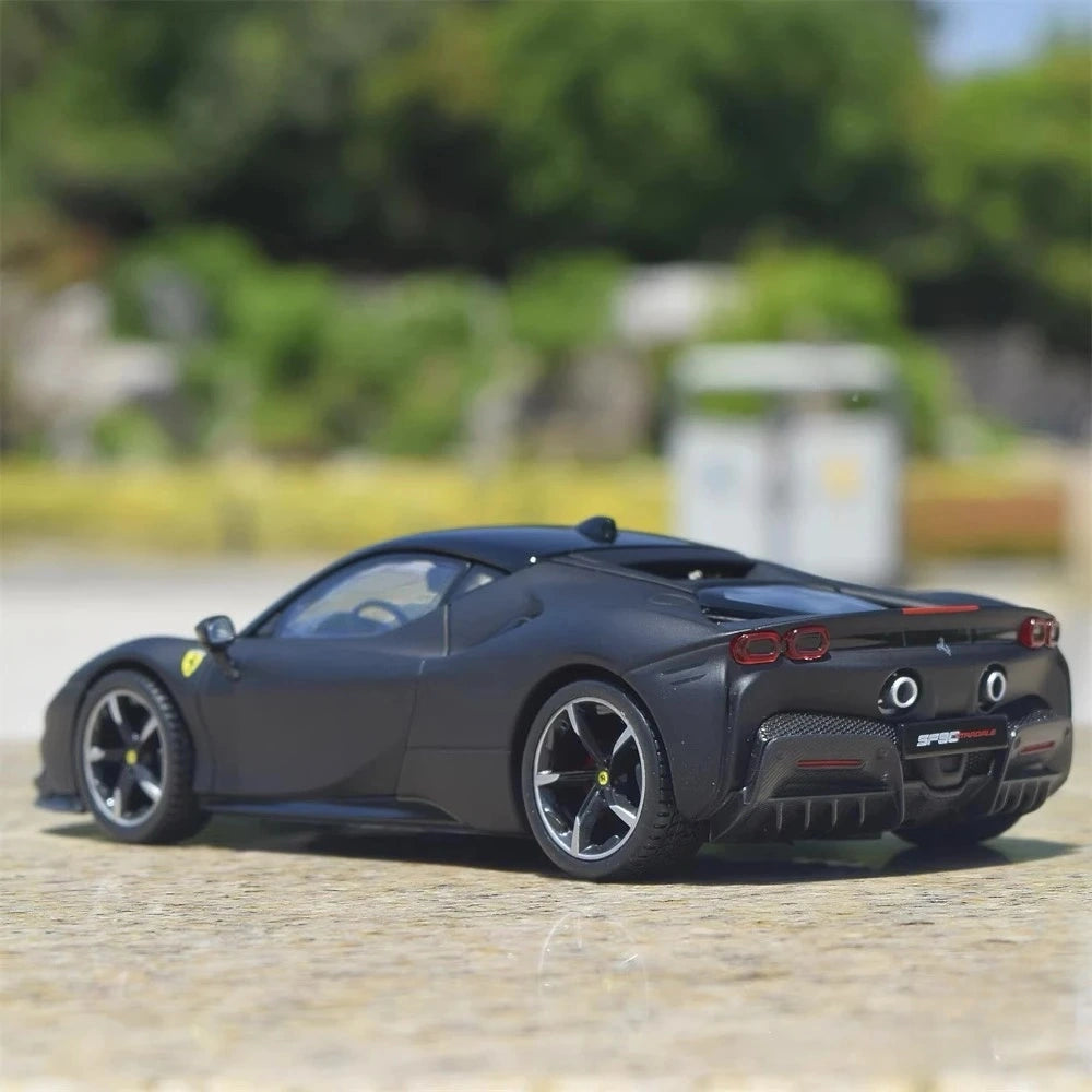 [Bburago] 1:24 Ferrari 2019 SF90 Stradale nero modellino di auto Die-Cast