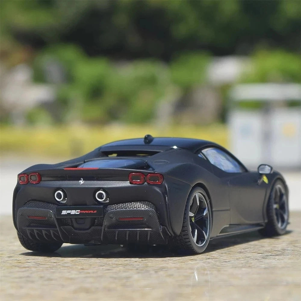 [Bburago] 1:24 Ferrari 2019 SF90 Stradale nero modellino di auto Die-Cast