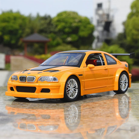 BMW 2001 M3 GTR E46 برتقالي 1:24 – نموذج عرض معدني مصبوب