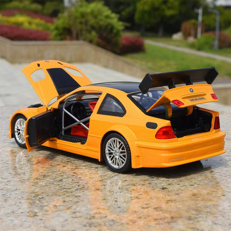 BMW 2001 M3 GTR E46 برتقالي 1:24 – نموذج عرض معدني مصبوب