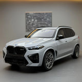 BMW 2020 X5 M Competition F95 grijs 1:24 – diecast displaymodel
