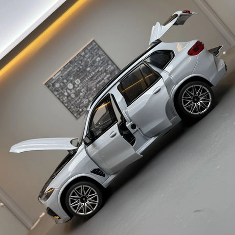 BMW 2020 X5 M Competition F95 grijs 1:24 – diecast displaymodel
