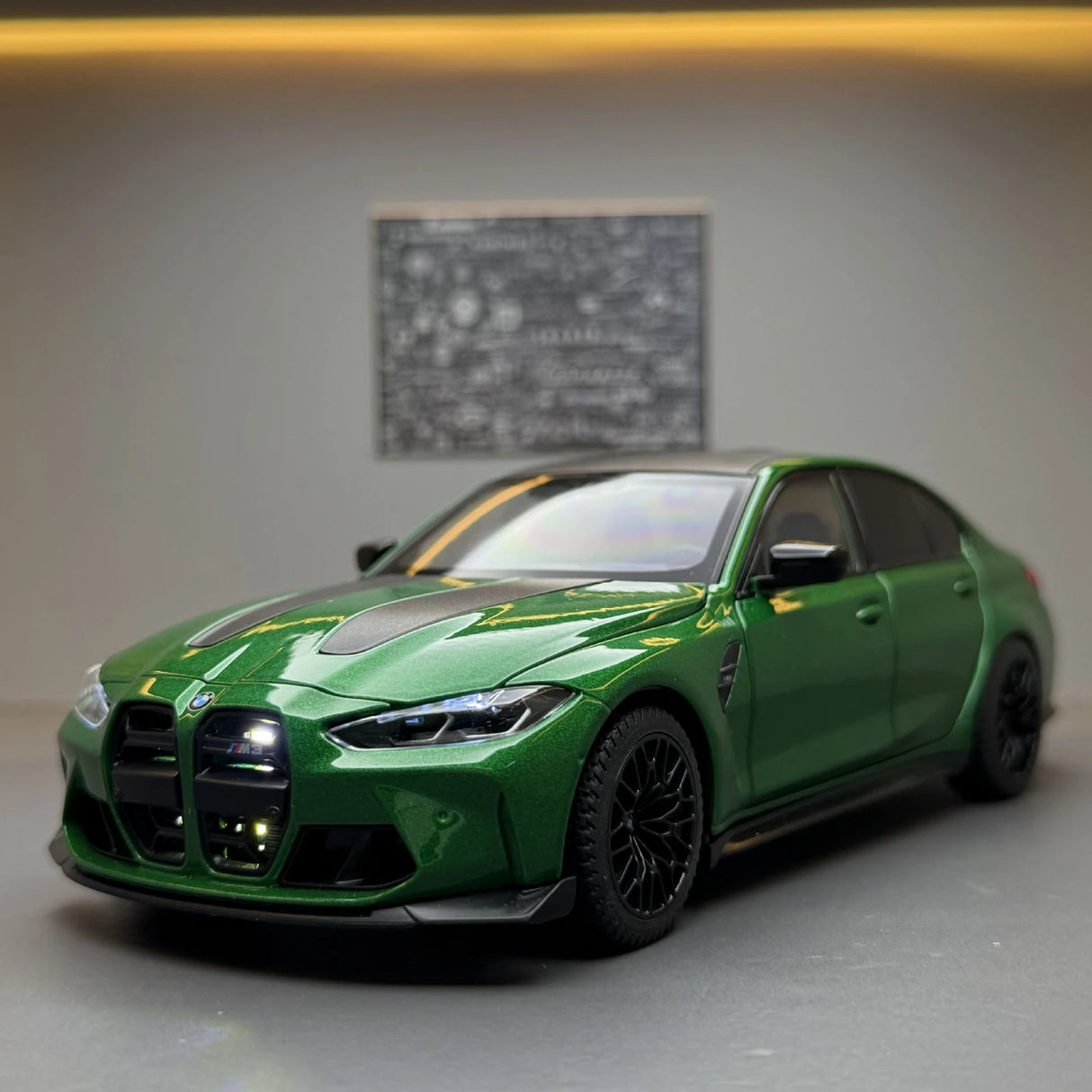 BMW 2021 M3 G80 groen 1:24 – diecast displaymodel