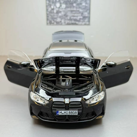 BMW 2021 M4 G82 zwart 1:24 – diecast displaymodel