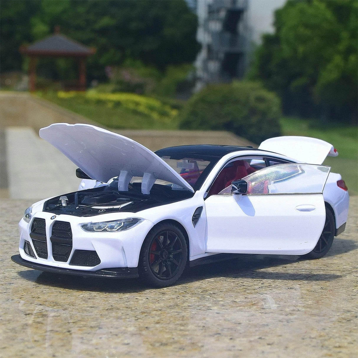BMW 2021 M4 G82 wit 1:24 – diecast displaymodel