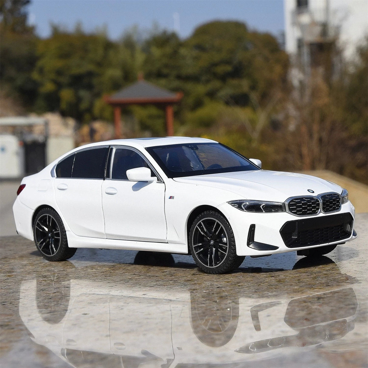 BMW 2022 325리 G28 LCI 화이트 1:24 – 다이캐스트 디스플레이 모델 다이캐스트