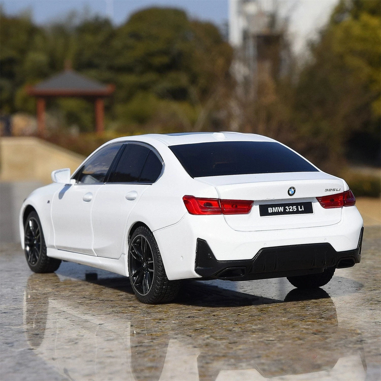 BMW 2022 325리 G28 LCI 화이트 1:24 – 다이캐스트 디스플레이 모델 다이캐스트