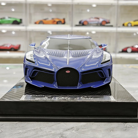 Bugatti 2019 La Voiture Noire Blue Carbon 1:18 resin model car by CE - view 1
