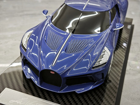 Bugatti 2019 La Voiture Noire Blue Carbon 1:18 resin model car by CE - view 11