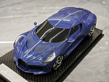 Bugatti 2019 La Voiture Noire Blue Carbon 1:18 resin model car by CE - view 4